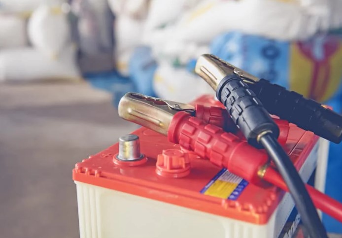 how long does a car battery last